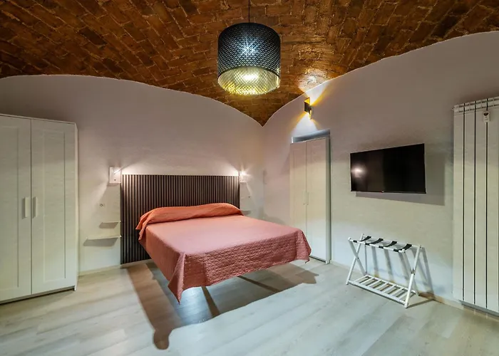 Guesthost - Scala Santa Rome