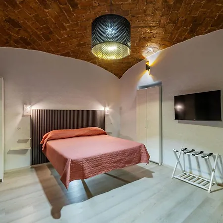 Guesthost - Scala Santa Rom